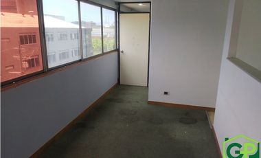 ARRIENDO OFICINA EN GUAYABAL