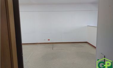 ARRIENDO OFICINA EN GUAYABAL