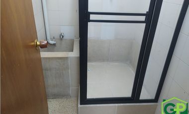 ARRIENDO OFICINA EN GUAYABAL