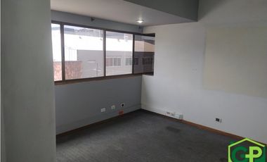 ARRIENDO OFICINA EN GUAYABAL