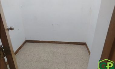 ARRIENDO OFICINA EN GUAYABAL