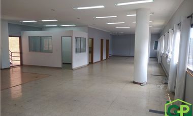 ARRIENDO OFICINA EN GUAYABAL