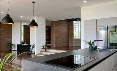 Venta casa en Llanogrande oriente atioqueño