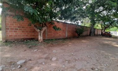 SE VENDE LOTE VIA LA PEDREGOZA