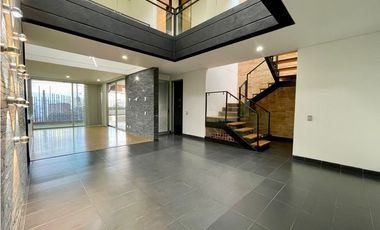 Hermosa casa para renta tradicional en Envigado