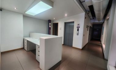 Edificio en Arriendo en el sector de Conquistadores