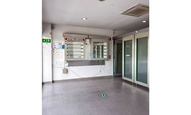 Local Comercial en venta torre de especialistas clínica meta