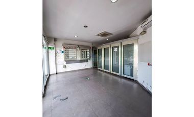 Local Comercial en venta torre de especialistas clínica meta