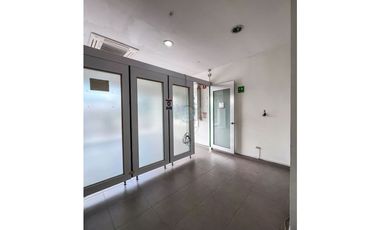 Local Comercial en venta torre de especialistas clínica meta