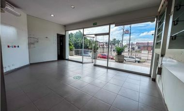 Local Comercial en venta torre de especialistas clínica meta