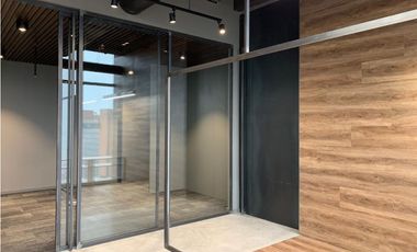 OFICINA A LA VENTA EN EXCLUSIVO EDIFICO