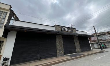 Se Vende Local Comercial Con Establecimiento - La Tebaida