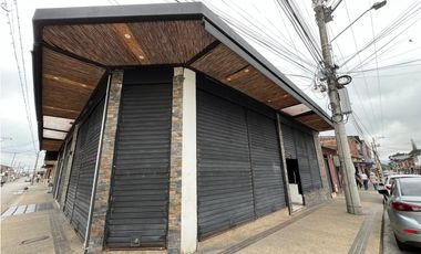 Se Vende Local Comercial Con Establecimiento - La Tebaida