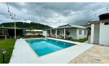 Finca en parcelación cerrada en venta Calucé Palmira Valle Colombia