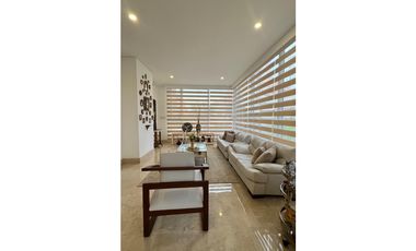 ARRIENDO ESPECTACULAR APARTAMENTO EN SECTOR DEL GOLF