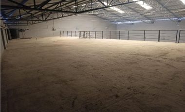 Arriendo bodega,oficinas,local soacha