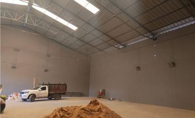 Arriendo bodega,oficinas,local soacha
