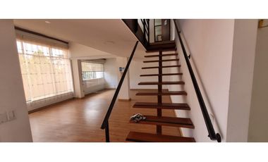 ARRIENDO PARA OFICINA CASA ILARCO EN CALLE CERRADA, 2 NIVELES