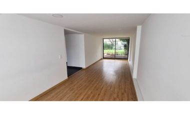 ARRIENDO PARA OFICINA CASA ILARCO EN CALLE CERRADA, 2 NIVELES