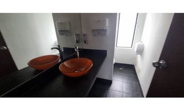 ARRIENDO PARA OFICINA CASA ILARCO EN CALLE CERRADA, 2 NIVELES