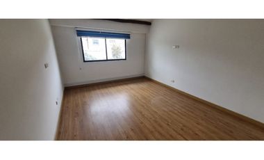 ARRIENDO PARA OFICINA CASA ILARCO EN CALLE CERRADA, 2 NIVELES