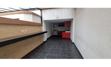 ARRIENDO PARA OFICINA CASA ILARCO EN CALLE CERRADA, 2 NIVELES