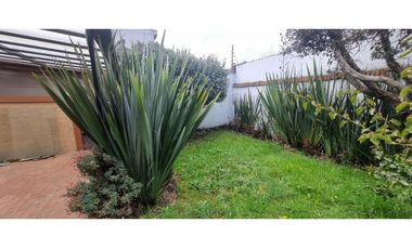 ARRIENDO PARA OFICINA CASA ILARCO EN CALLE CERRADA, 2 NIVELES