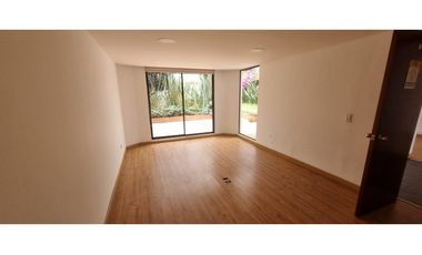 ARRIENDO PARA OFICINA CASA ILARCO EN CALLE CERRADA, 2 NIVELES