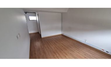 ARRIENDO PARA OFICINA CASA ILARCO EN CALLE CERRADA, 2 NIVELES