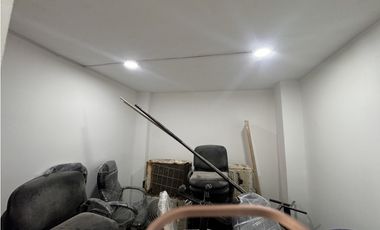 Arriendo local primer piso