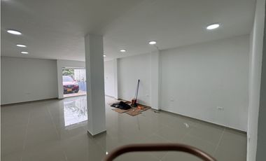 Arriendo local primer piso