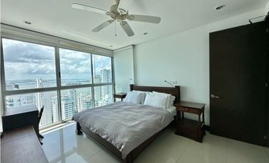 ARRIENDO EN CARTAGENA APARTAMENTO FRENTE A LA BAHA DE CASTILLOGRANDE