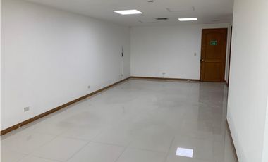 SE VENDE O SE ARRIENDA OFICINA POBLADO