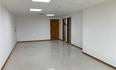 SE VENDE O SE ARRIENDA OFICINA POBLADO