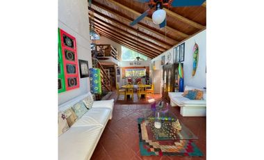 Casa a la venta frente al mar