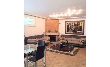Venta Casa en El Poblado Alto con Jardín Privado y Espacios Amplios