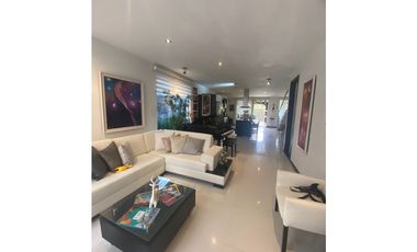 Venta de casa en el Retiro