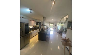Venta de casa en el Retiro
