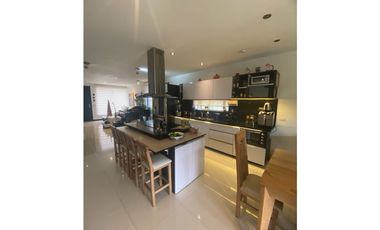 Venta de casa en el Retiro