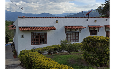 Maat vende finca en vereda Cune-Villeta 24.000m2 $1.350Millones
