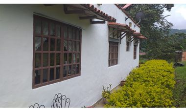 Maat vende finca en vereda Cune-Villeta 24.000m2 $1.350Millones