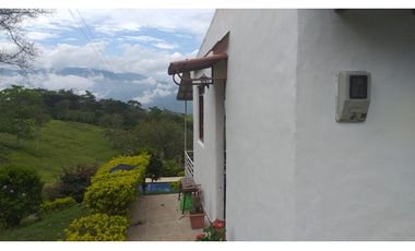 Maat vende finca en vereda Cune-Villeta 24.000m2 $1.350Millones