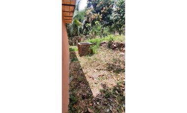 Casalote de 1600 M2 en 185 mill en La Mesa Cund, a 12 min del pueblo