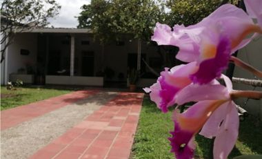 Maat vende Casa Campestre Villeta-Alfondo Lopez, 557m2 $780Millones