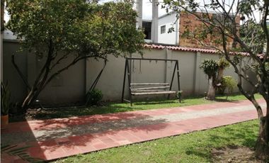 Maat vende Casa Campestre Villeta-Alfondo Lopez, 557m2 $780Millones