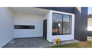 Venta de casas urbanas de 250 M2 en 460 mill en La Mesa Cund