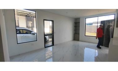 Venta de casas urbanas de 250 M2 en 460 mill en La Mesa Cund