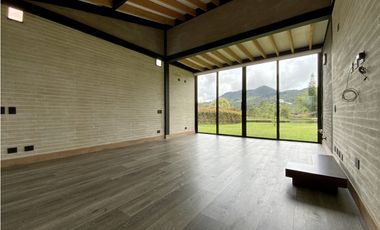 Casa Campestre Parcelación Vía La Ceja San Antonio