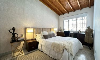 Casa en Venta 2do Parque Laureles Medellín