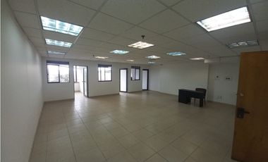 OFICINA 82 M2 EN ARRIENDO, AV. EL DORADO, ZONA EMPRESARIAL